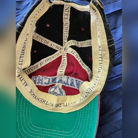 Colorado Avalanche Altitude Authentics adjustable hat. Embroidery Logos. - Picture 2 of 5
